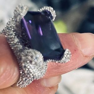 Ring with amethyst